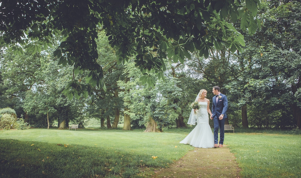 Mr & Mrs Robertson 502.jpg