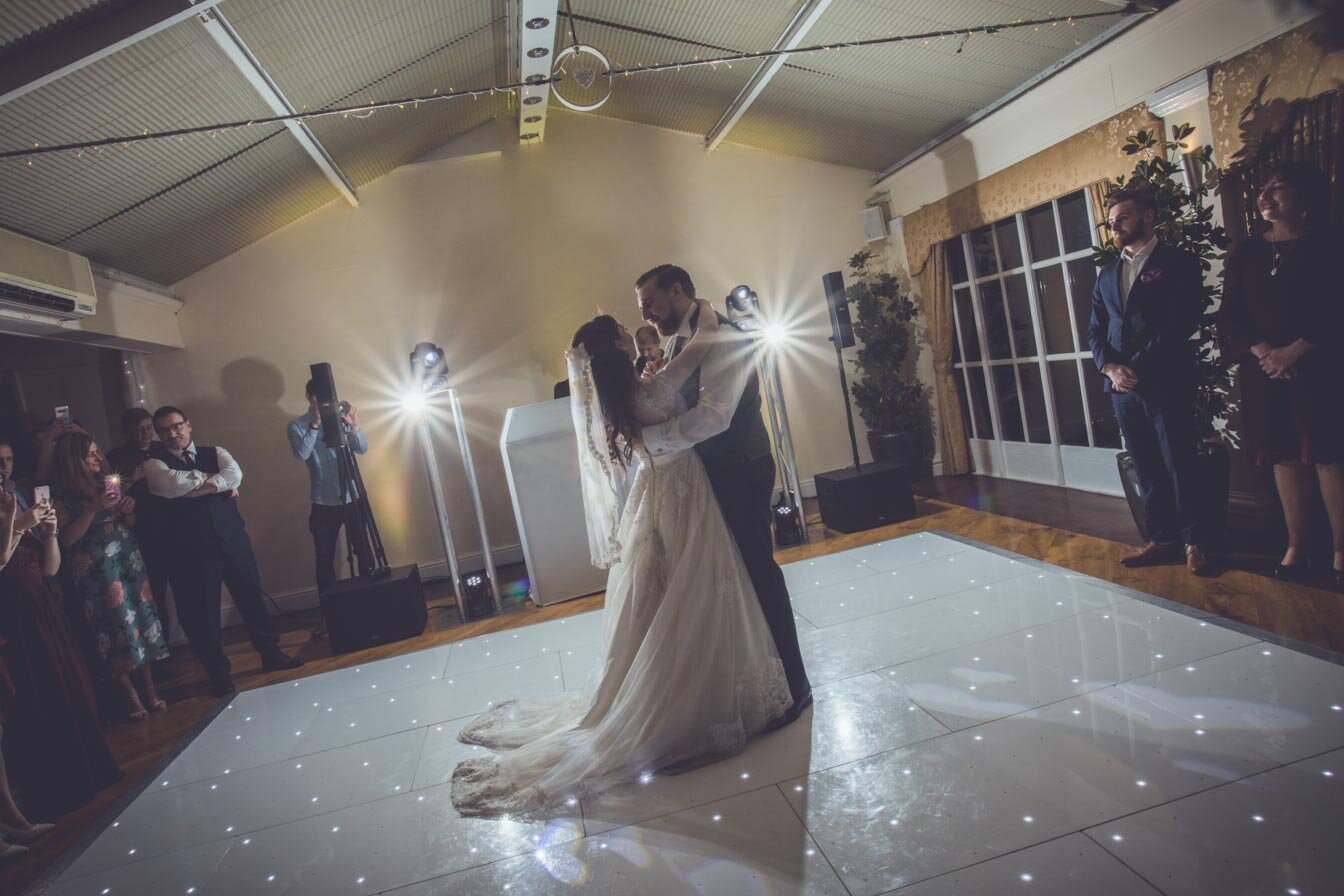 Mr & Mrs Halliwell-599.jpg