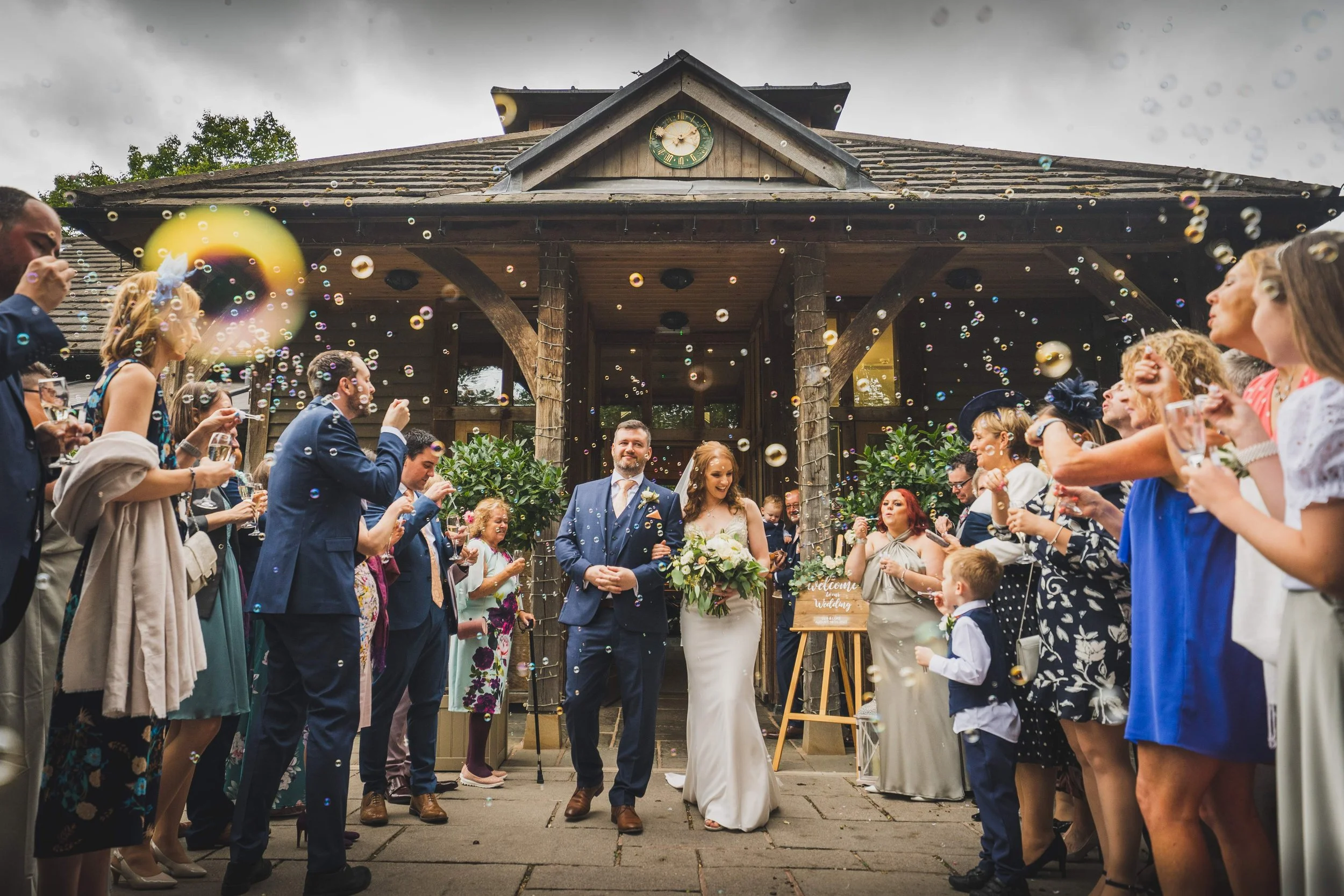 UN-POSED NATURAL WEDDING PHOTOGRAPHY