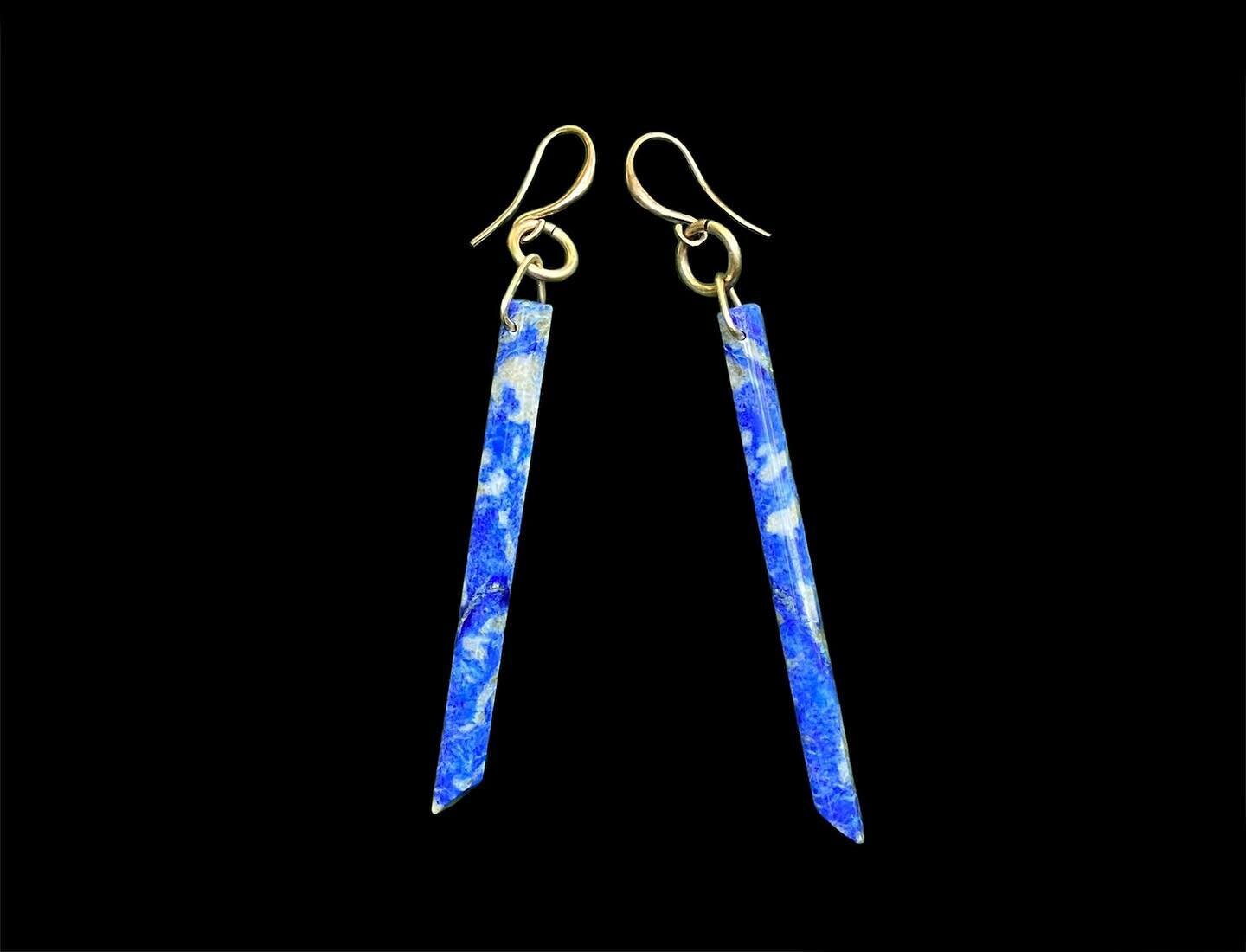 ✨ two LAPIS LAZULI earrings ! ✨

LAPIS LAZULI

✨💙✨

The golden sarcophagus of King Tutankhamen was richly inlaid with Lapis, as were other burial ornaments of Egyptian kings and queens. It was used extensively in scarabs, pendants and other jewelry,