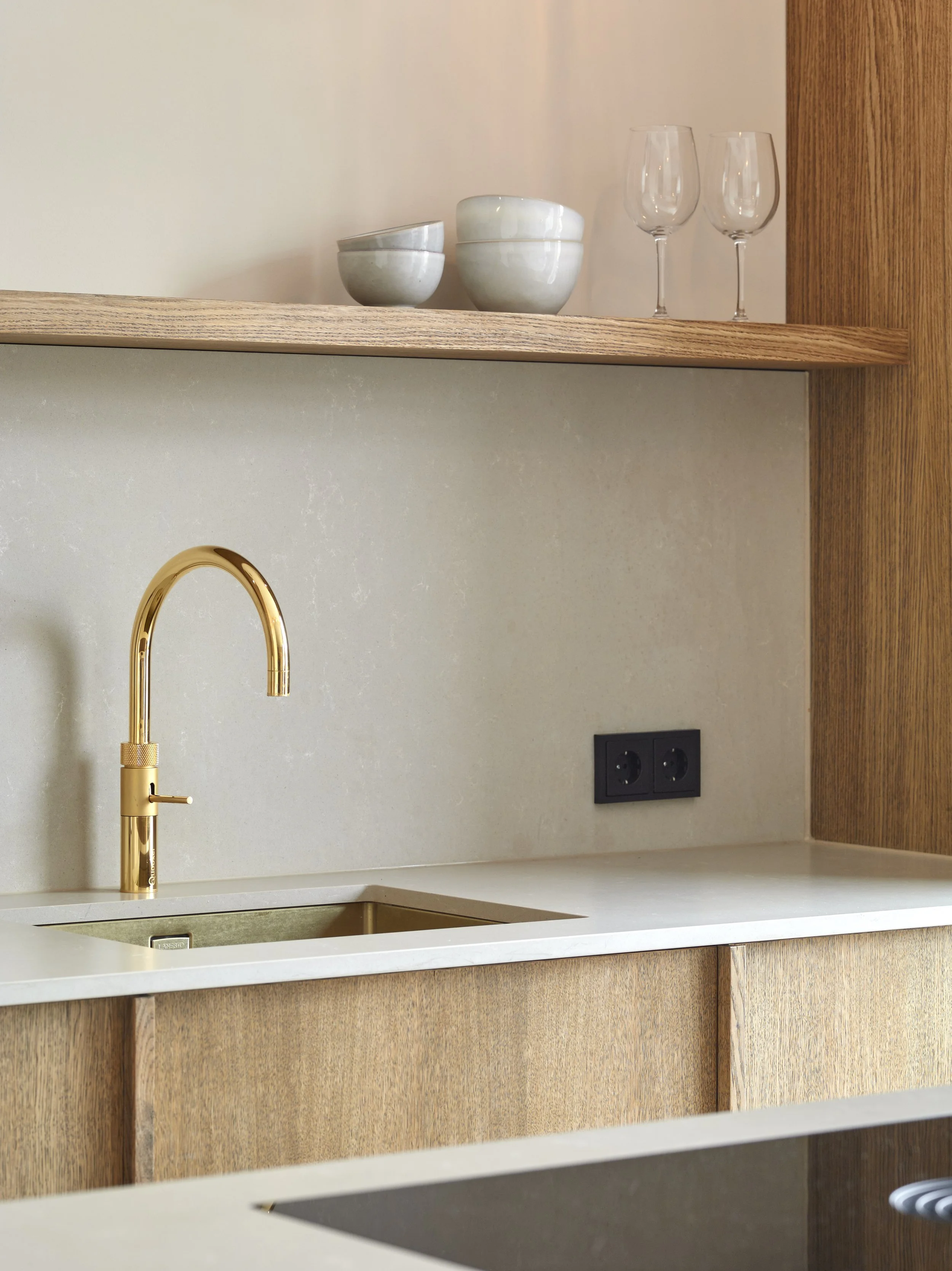 quookergold-exclusievkeukensvanhout-designkeuken.jpg