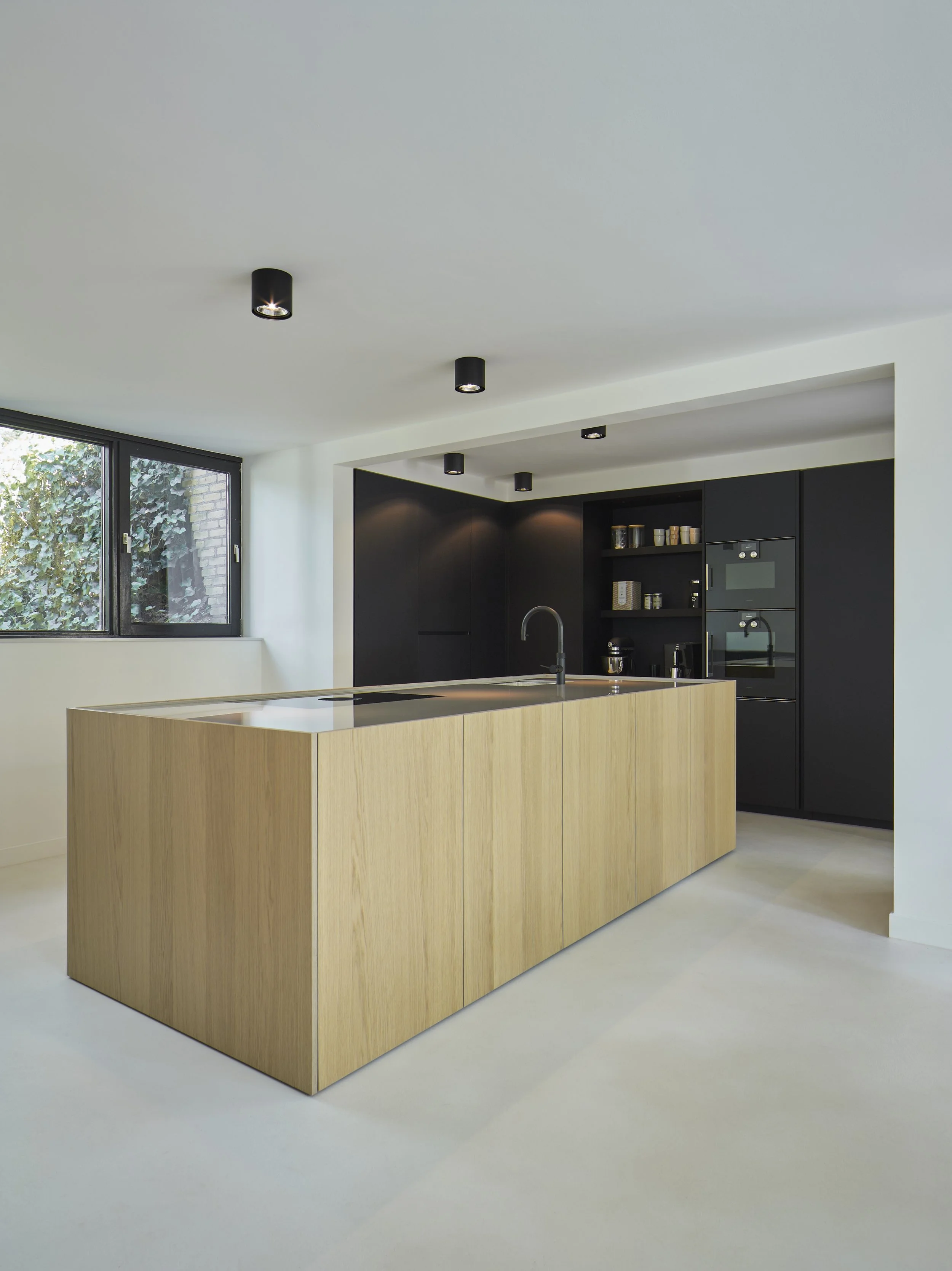 lovingwoodz-zwartekeuken-houtenkeuken.jpg