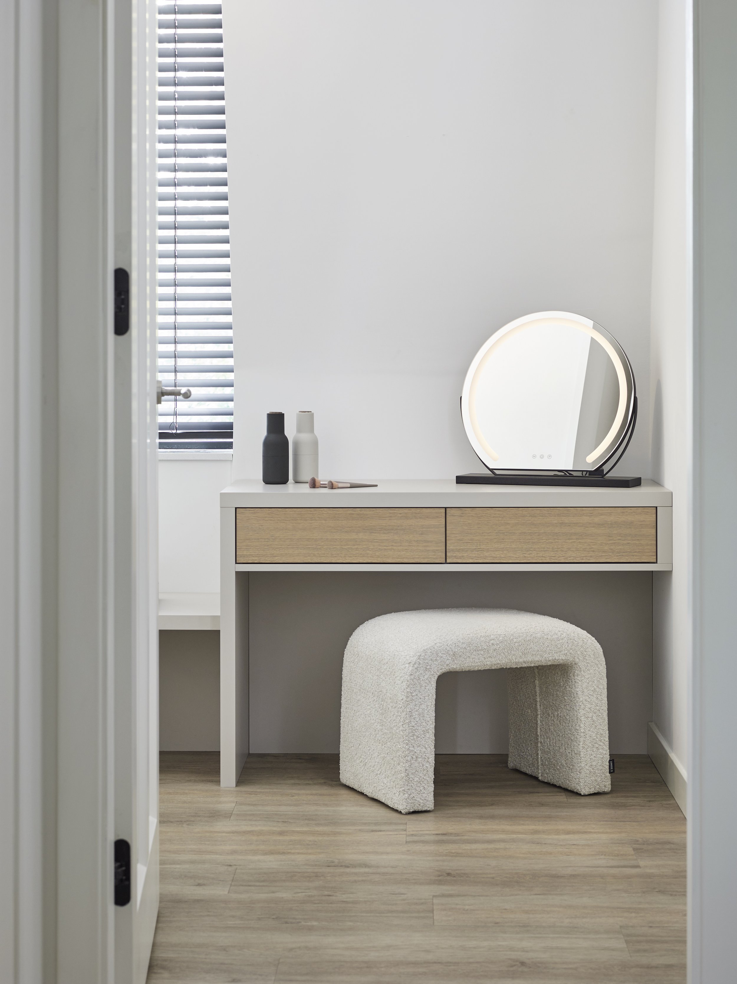 lovingwoodz-makeup-interiorbythijs.jpg