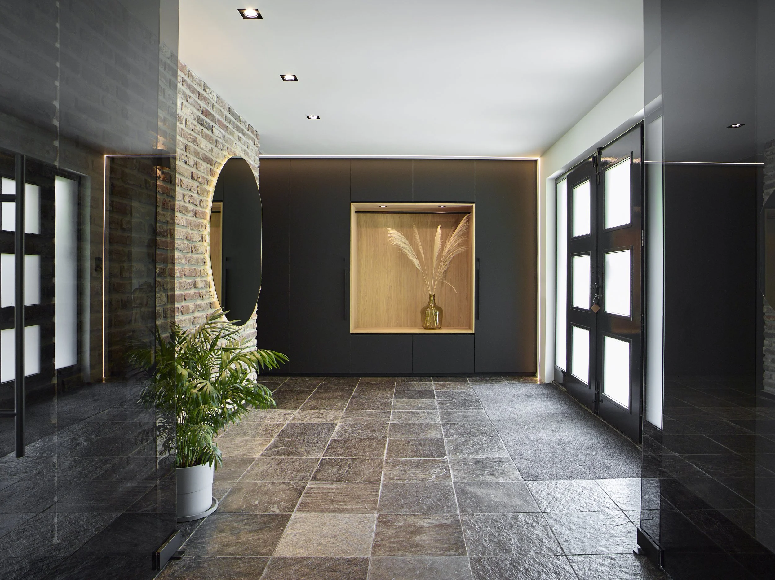 lovingwoodz-interiorbythijs-garderobekast.jpg