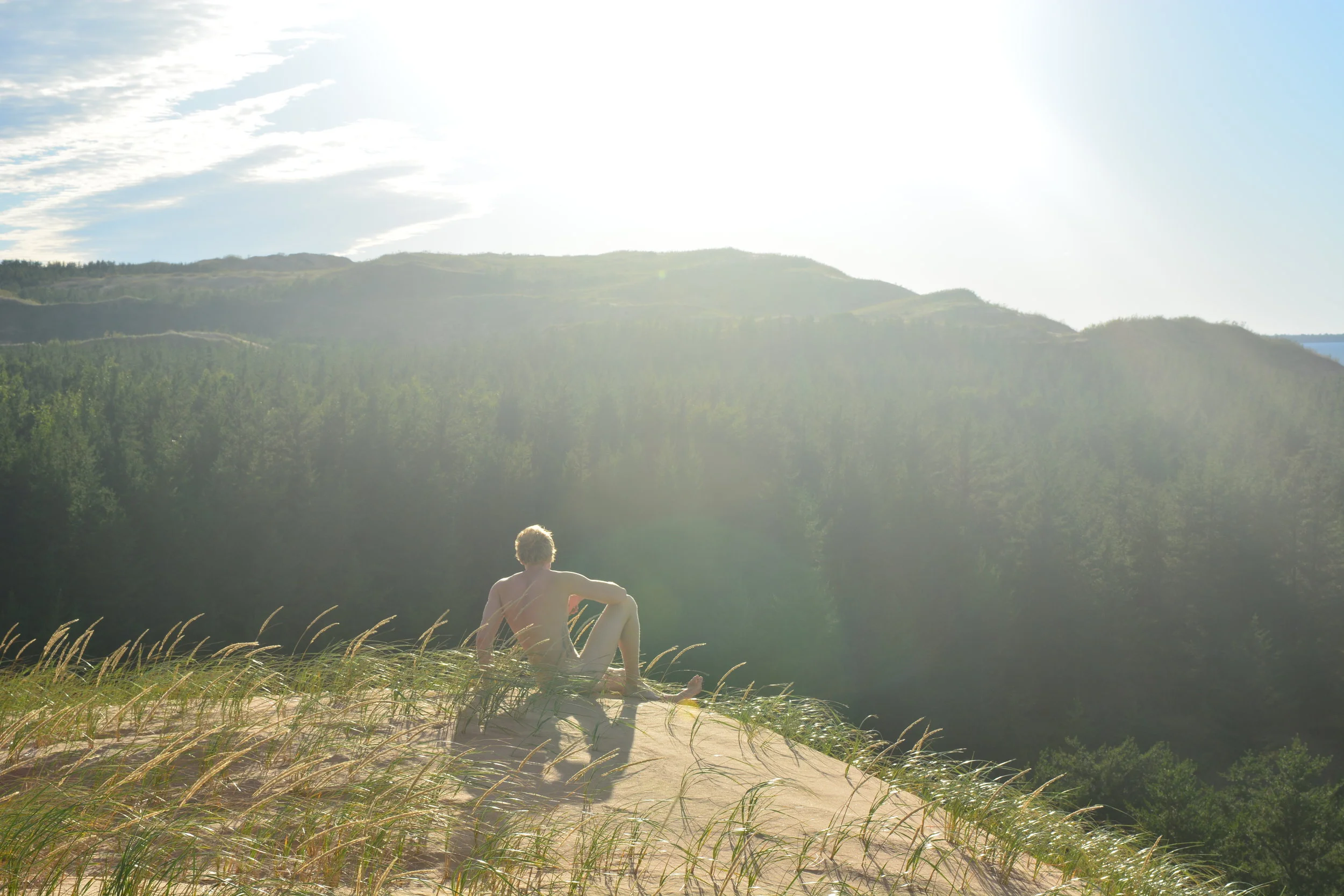 Tweedy Elbow on Knee.JPG