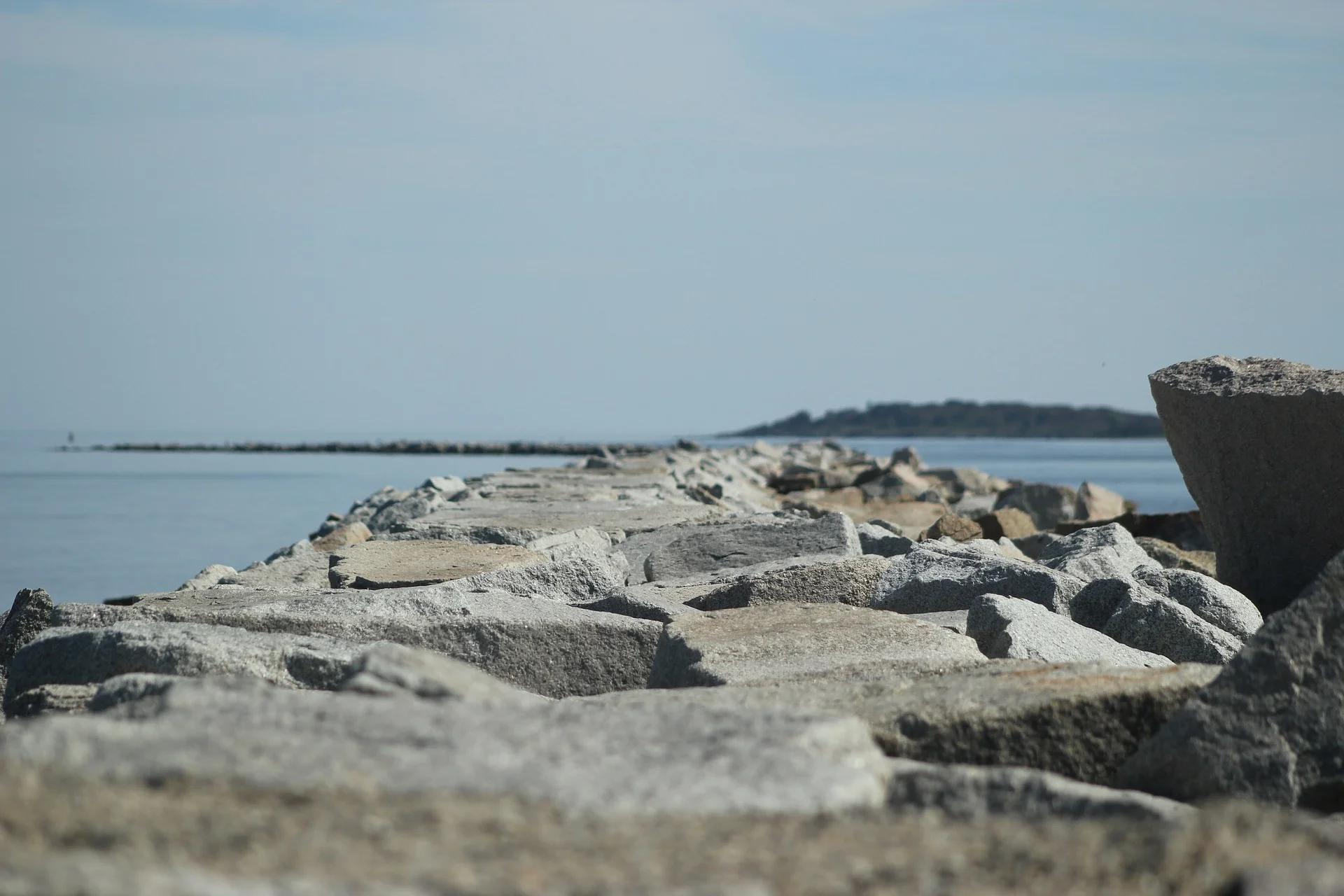 rocks-2903510_1920.jpg