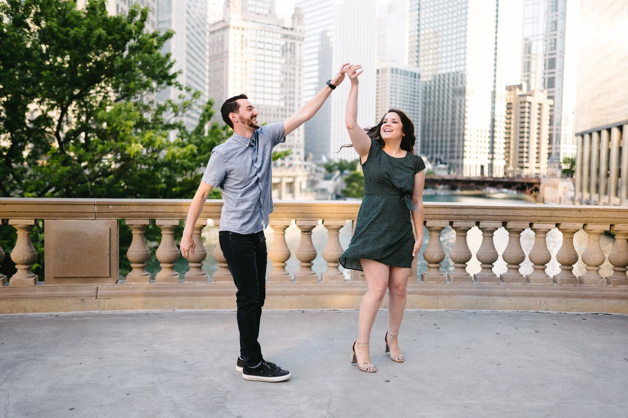 004-rempel-photography-chicago-wedding-inspiration-matt-mariana-riverwalk-engagement-session-city-view-loft-ohana-events.jpg