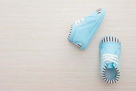 42159339_S_baby_shoes_clubfoot.jpg