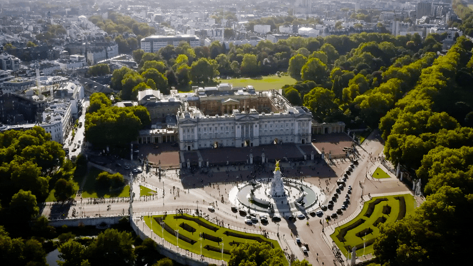 The Making of AR Landmarkers _ Snap Partner Summit 2019_04.gif