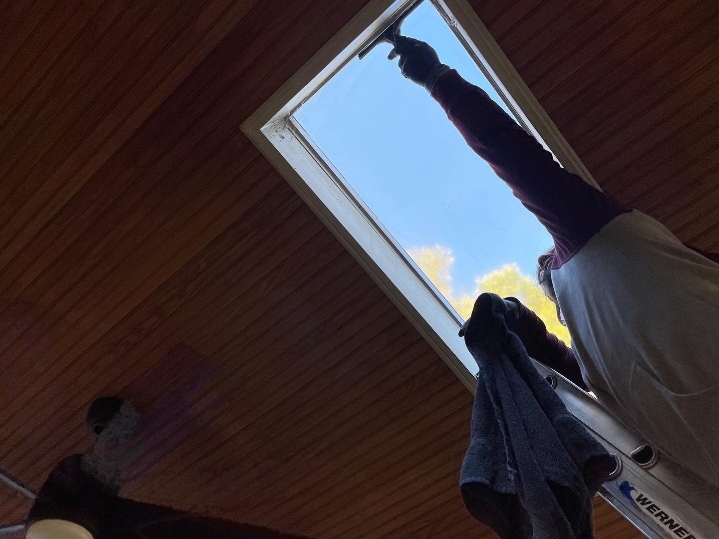 The uncomfortable skylight position. Gotta love it. #windowcleaning #commercialwindowcleaning #residentialwindowcleaning #atlanta #suwanee #duluth #buford #buckhead #dunwoody #brookhaven #windowclean #windowcleanersofinstagram #windowinteriors #homei