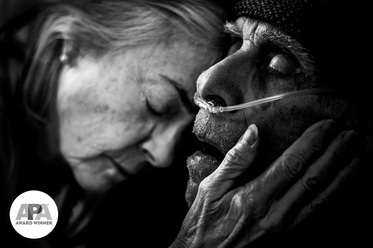 DOUG MENUEZ' IMAGE PLACES FIRST IN THE 2022 APA AWARDS' PHOTOJOURNALISM CATEGORY