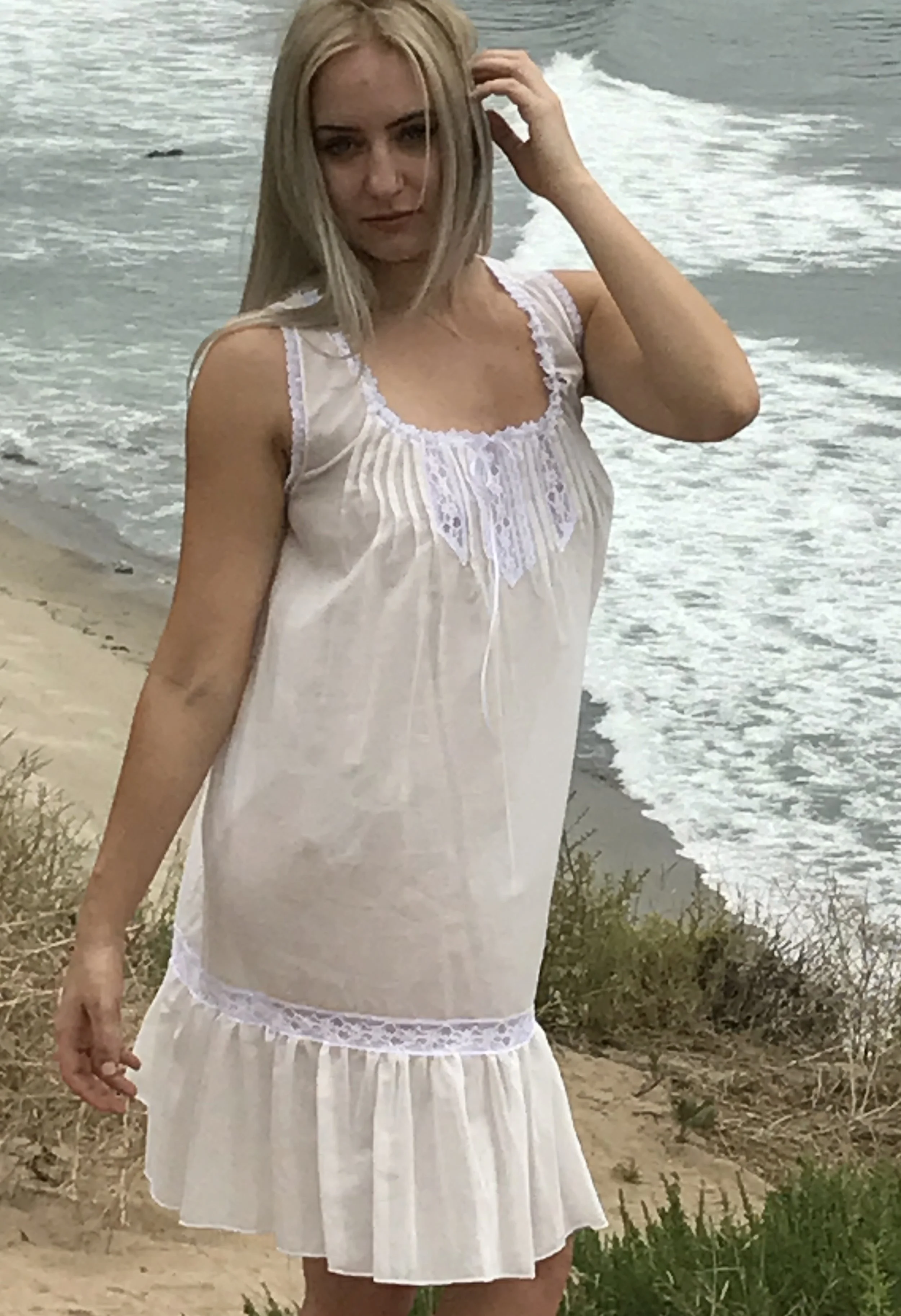 SHORT VICTORIAN COTTON GOWN            SBD-801-C