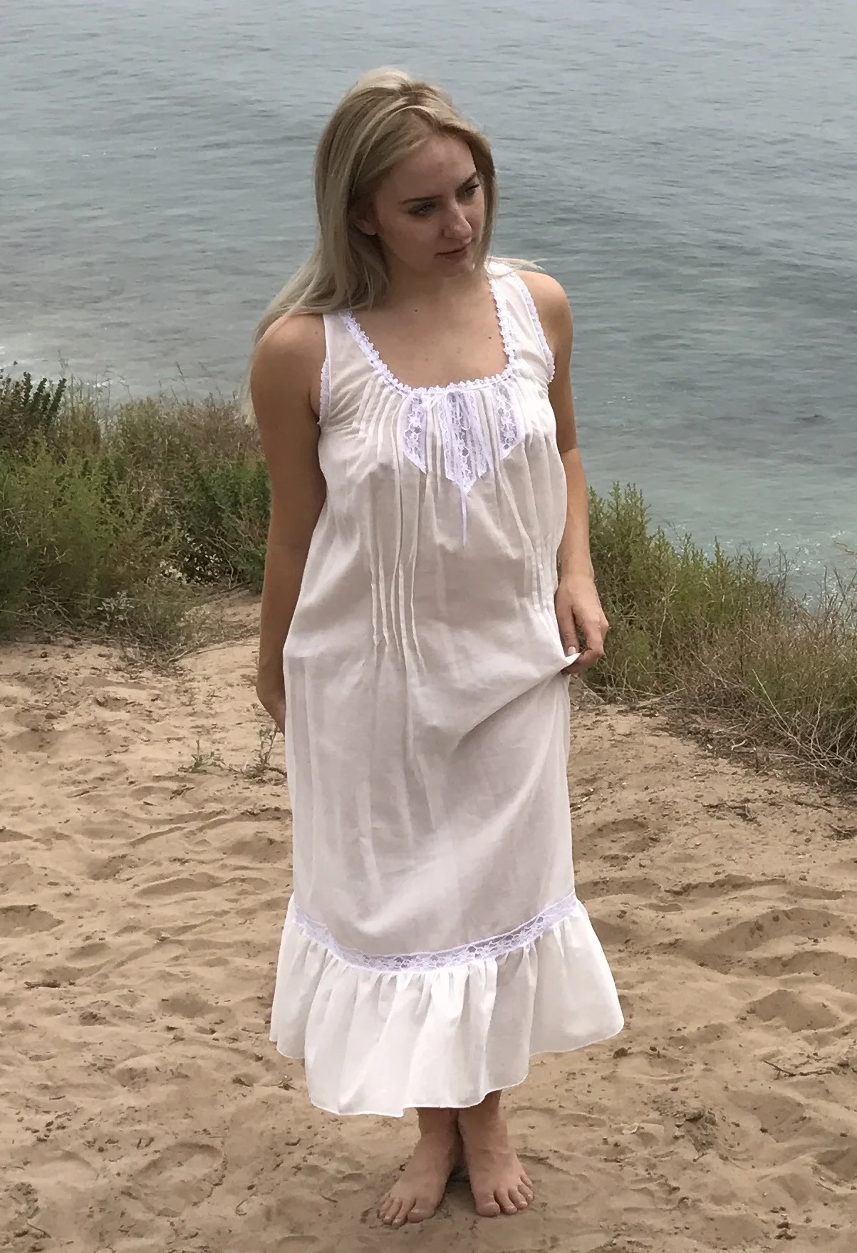 LONG VICTORIAN COTTON GOWN                 SBD-802-C