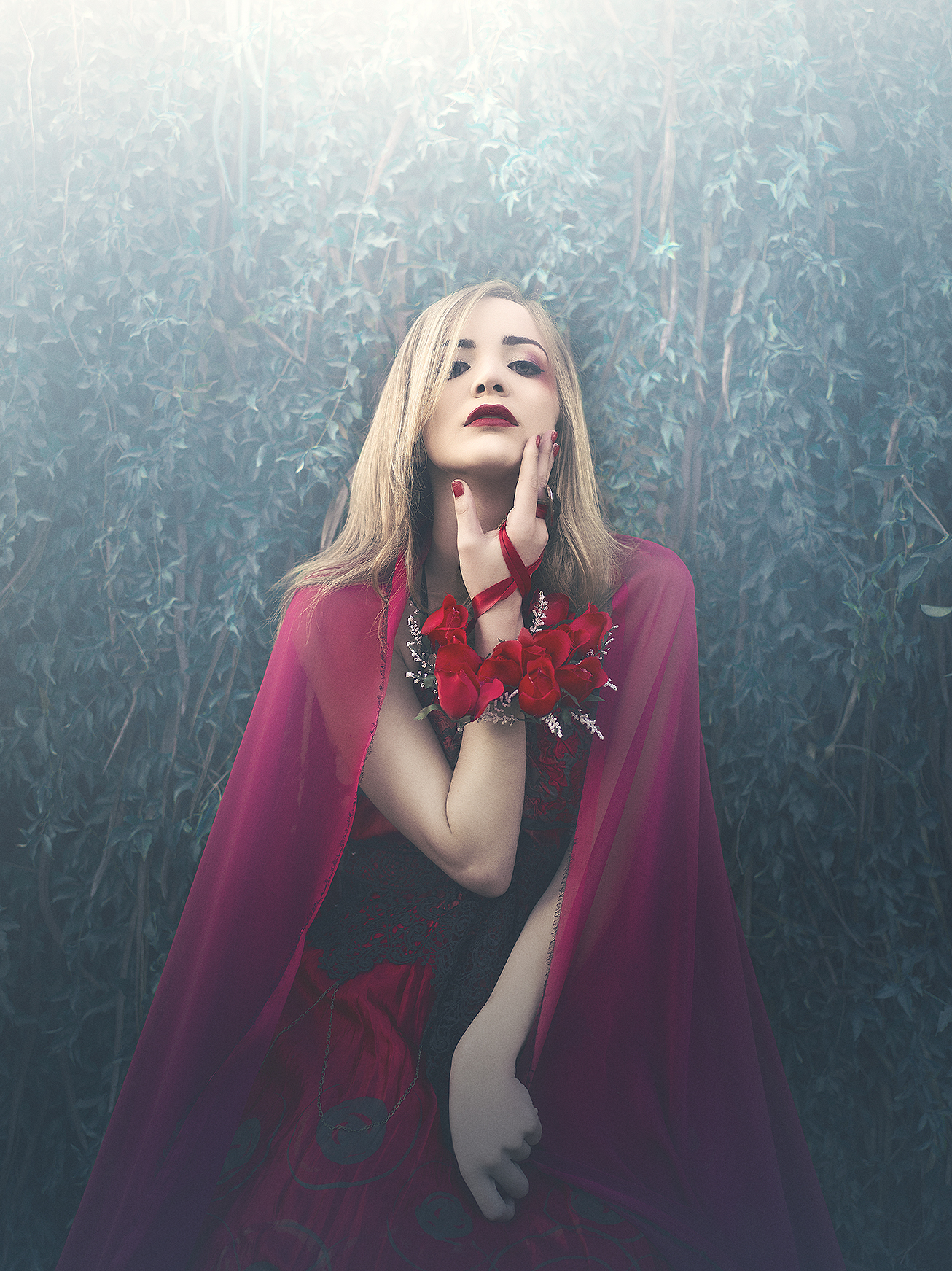 Model: Gemma Tardio Make-up: Alassie Styling: Saray Mena Photo/Edition: RebecaSaray with Pentax645D