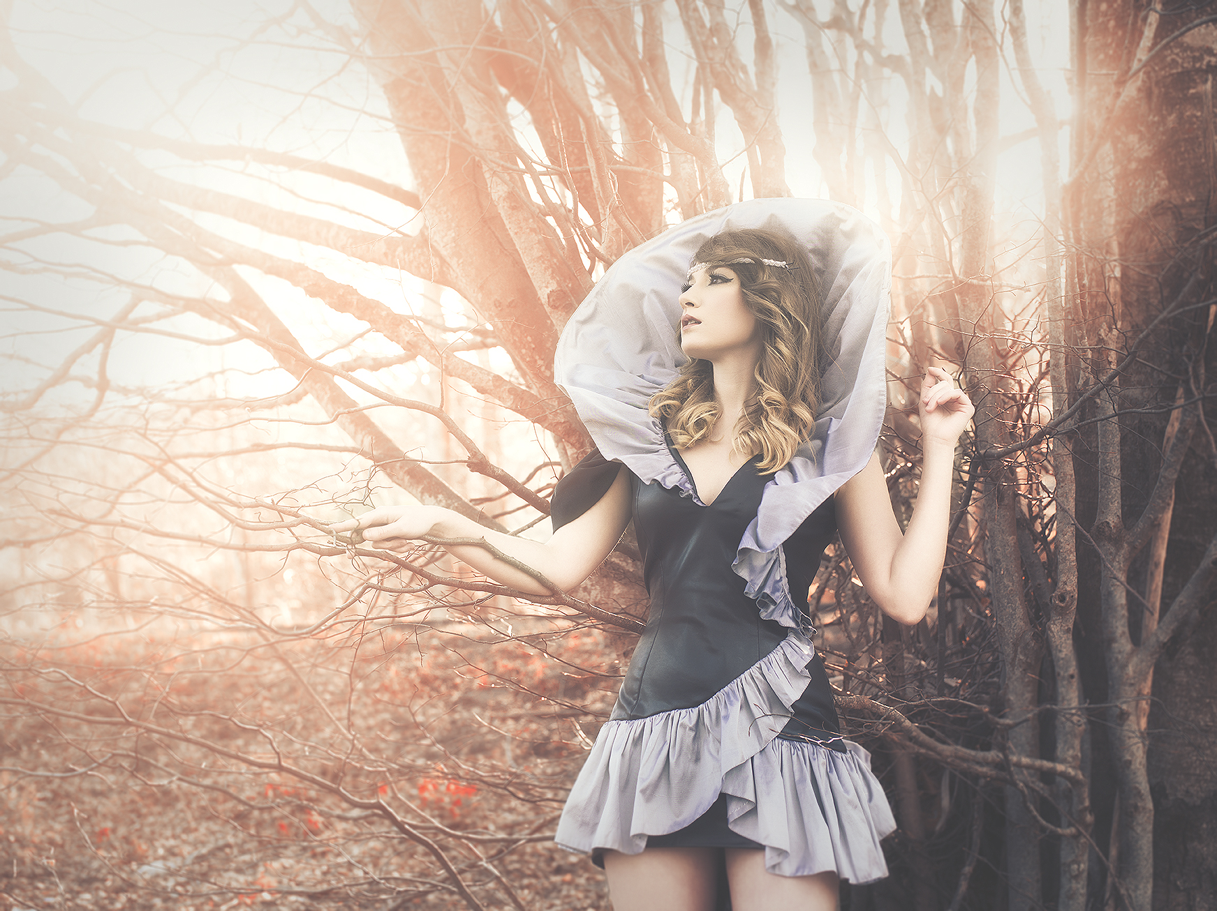 Model: Elia Carpio Make-up: Alassie Styling: Avalon Saez Photo/Edition: RebecaSaray with Pentax645D 