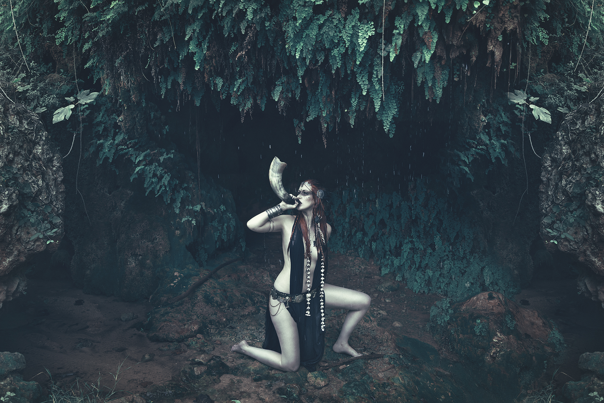 hacía un calor de morirse pero el agua estaba muy fria y la pobre Estela nos ha aguantado como campeones pero es lo quetiene que aguantar una Volva como debe ser jajaja Modelo y maquillaje: Estela Naïad Estilismo: Ondine´s Curse Asistente: Sergio Mangas Fotografía y edición: Rebeca Saray con Pentax k1