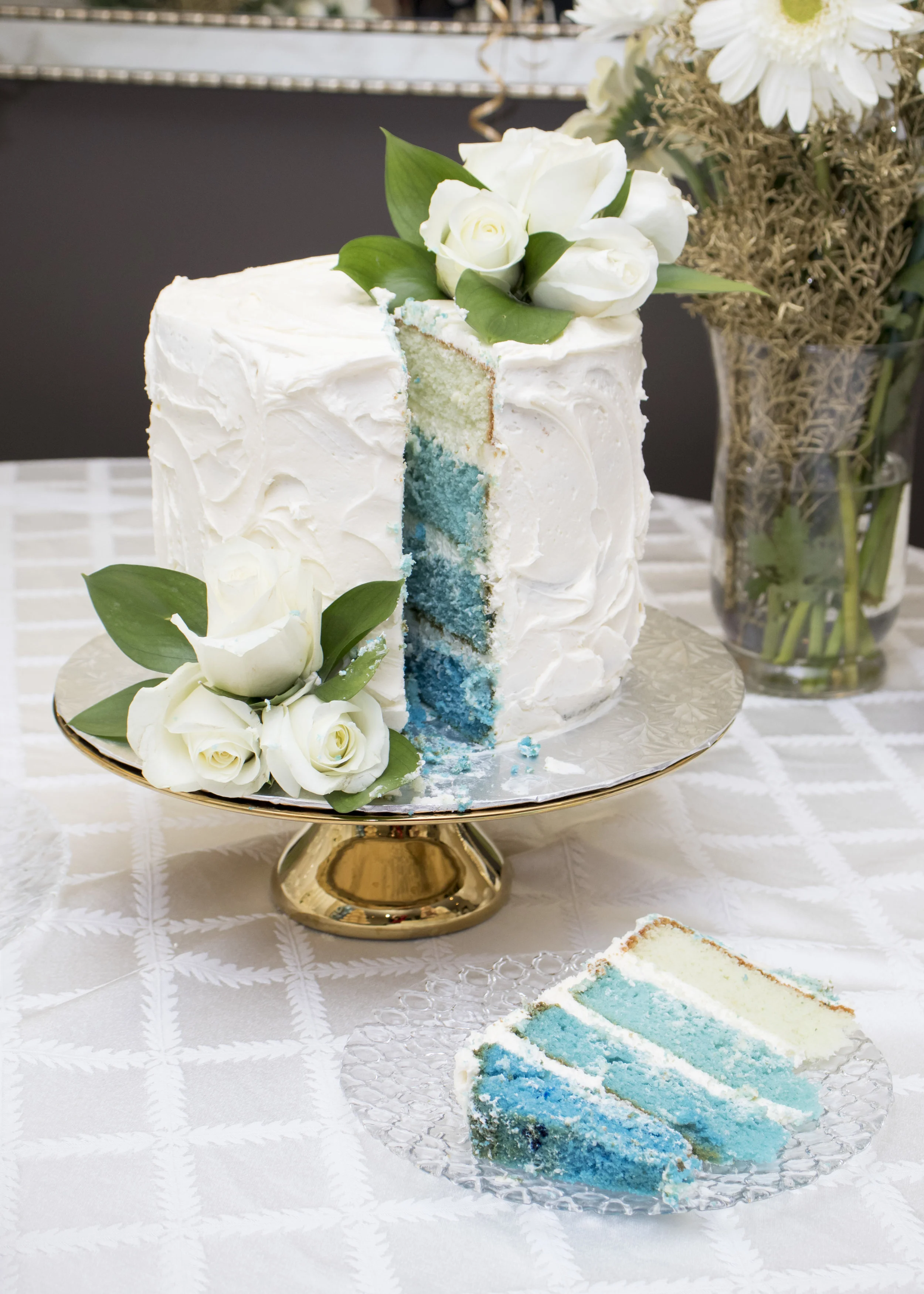 I am still amazed when I look at this cake. It was so delicious too! We froze the leftovers so we can bring it out again to have another slice. 