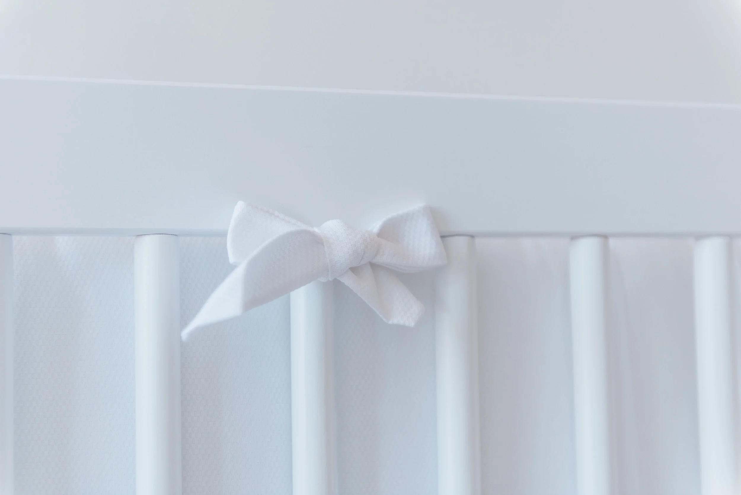 0006_Newborn_Lifestyle___All_White_Nursery_Baby_Boy___Hanan.jpg