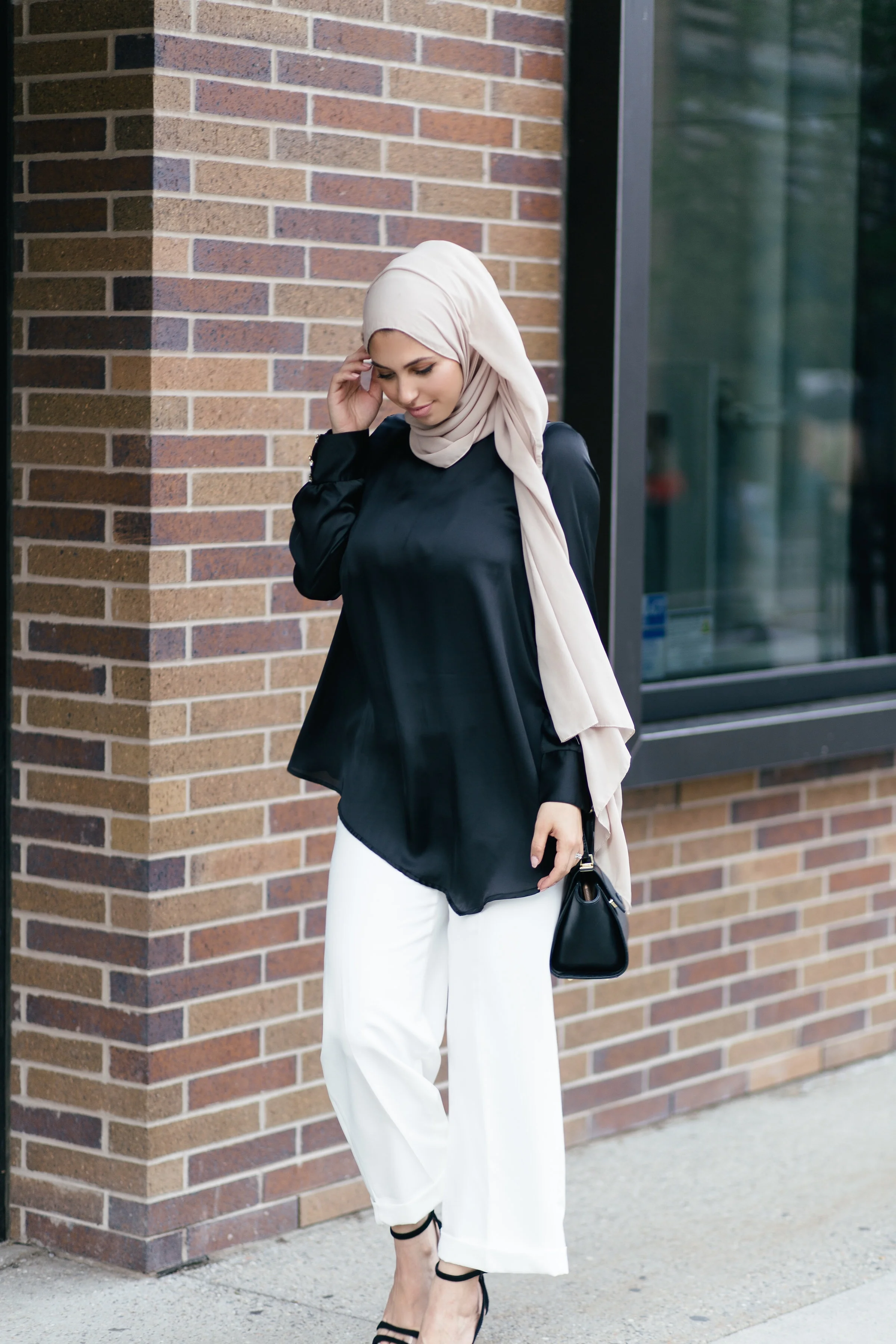 Black and white classic outfit.jpg