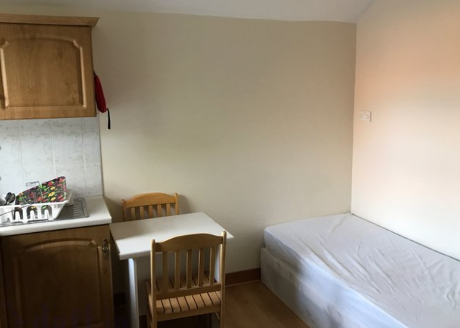 THIS POXY KIP is going for a mere €800 euro a month on daft.ie