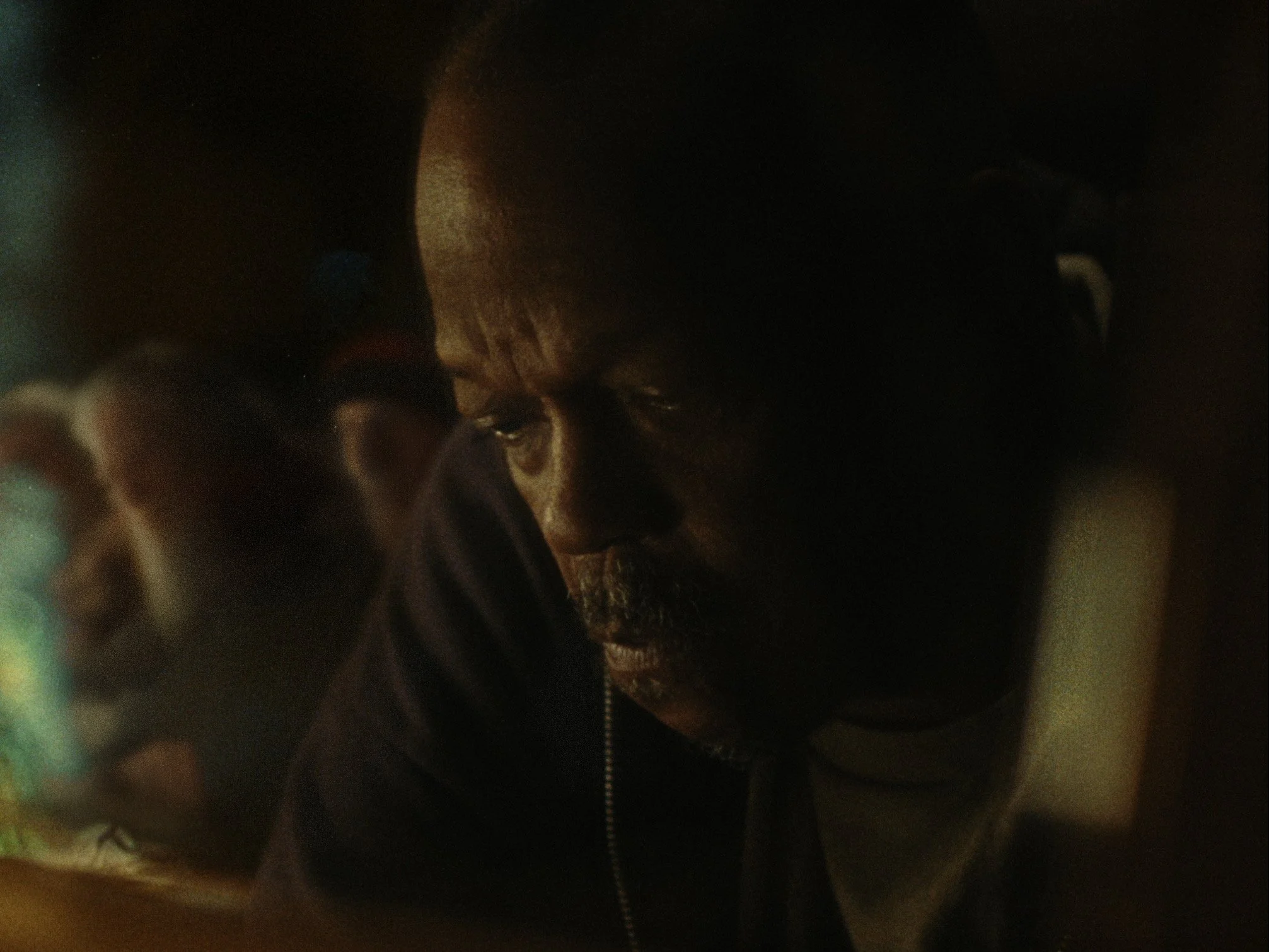 The Singers Netflix documentary scene from Oscar-nominated film Mike Young