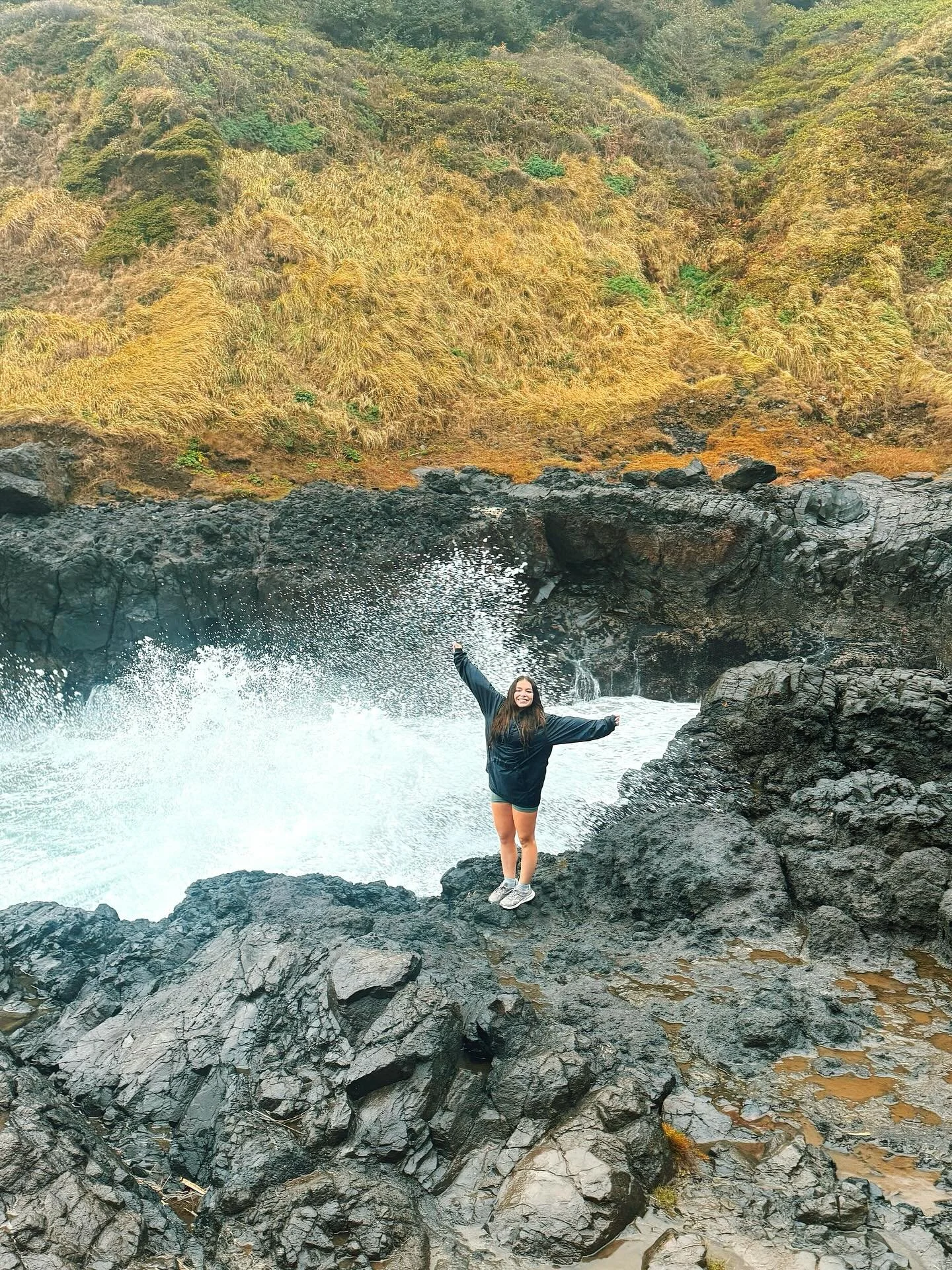 Fall break might be over 🍂 but we&rsquo;re so happy to be back with our girls!! Ready to make the rest of the semester the best one yet 🤍✨