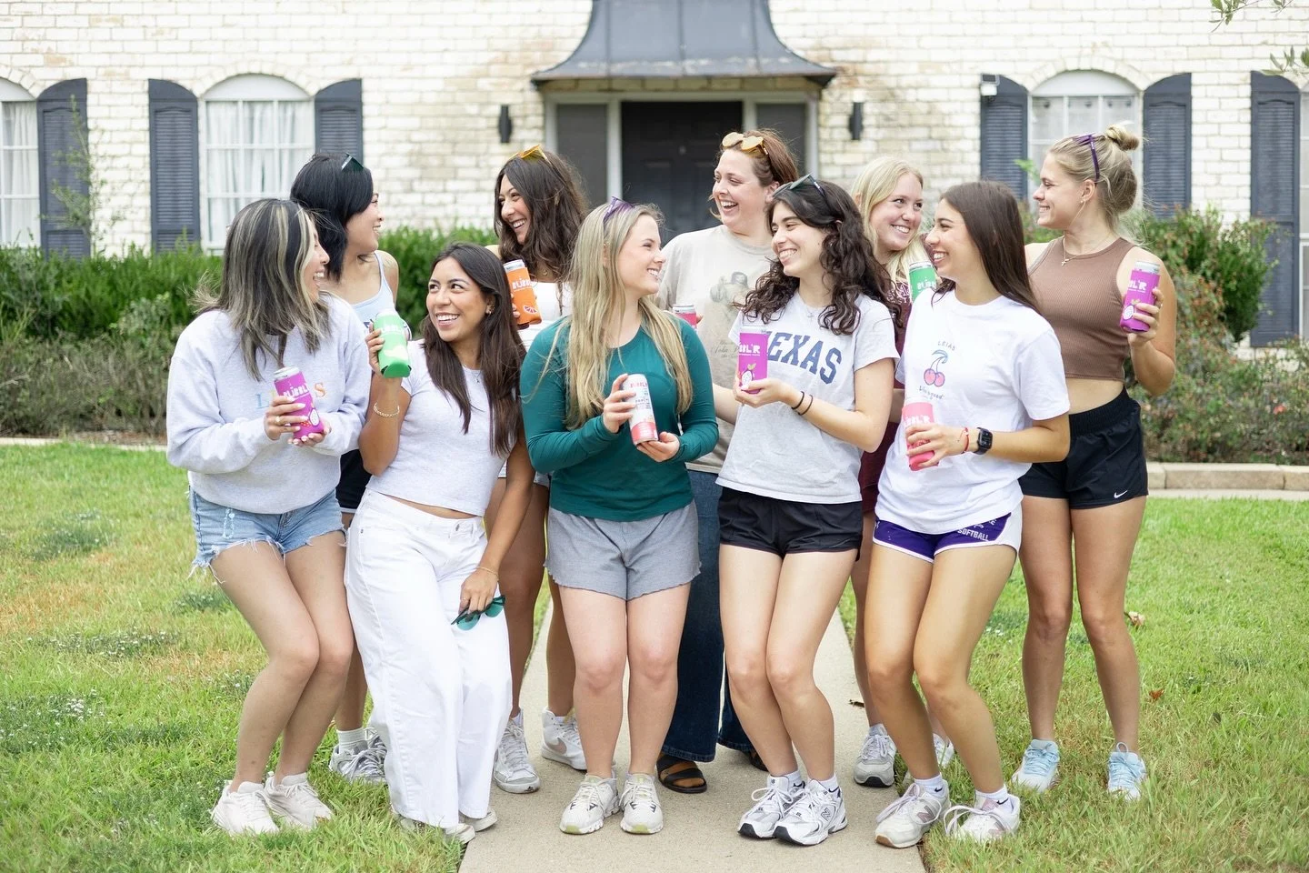 Feeling BUBBLY🫧 about LEIAS Sisterhood Retreat!🌸
LEIAS girls love @drinkbubblr !!🩷🧡

#drinkbubblr #bubblr #leiaslovesbubblr #leias