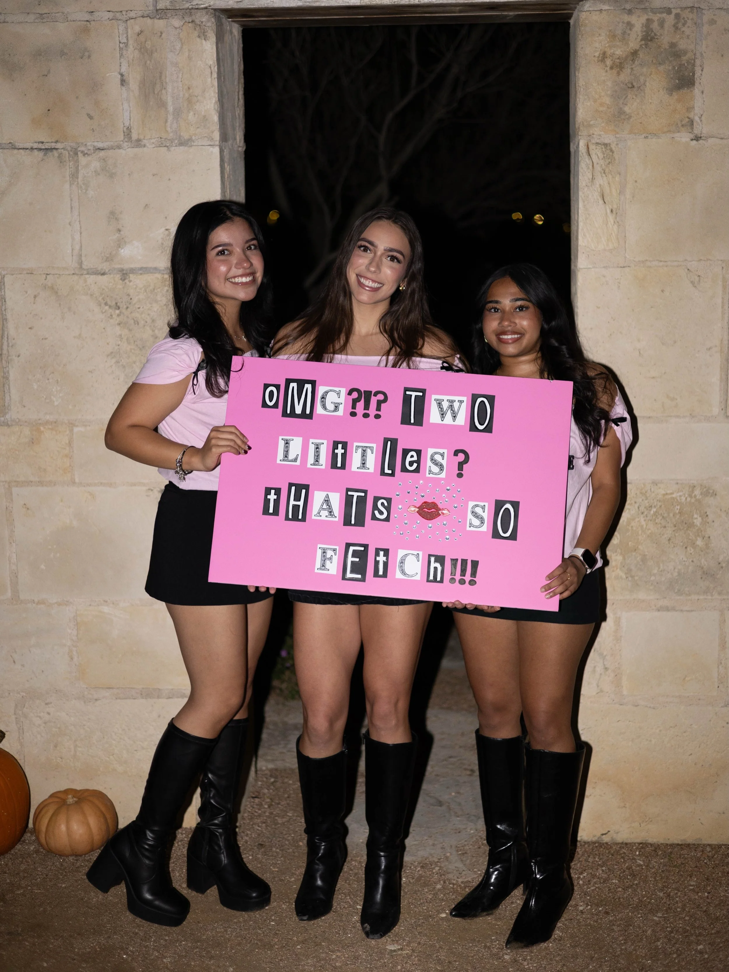 a LITTLE obsessed with our newest Leias family additions!!💗✨🎀

#biglittle #biglittlereveal #tamuleias #tamu #sisterhood