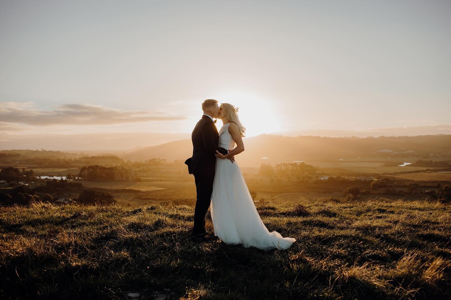 We&rsquo;ll thrilled to have captured Slade &amp; Grace unforgettable wedding day at @kauribayboomrock From Haka performances to side-splitting speeches and heartwarming moments, it was a celebration of love and laughter. 📸💍 

Photo: @koukiweddings