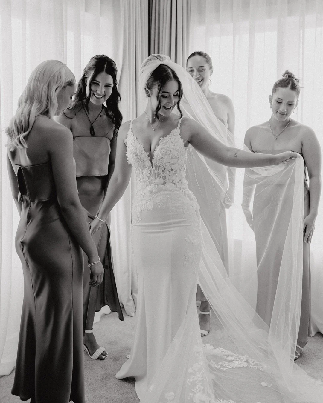Rose and her gorgeous bridesmaids squad 💕
#aucklandweddings #aucklandweddingphotographer #bride #bridetobe #bridesmaids #slay #vibes #insta #woman #womanpower #nzweddings #nz #nzweddingpics #weddingphotography #photography