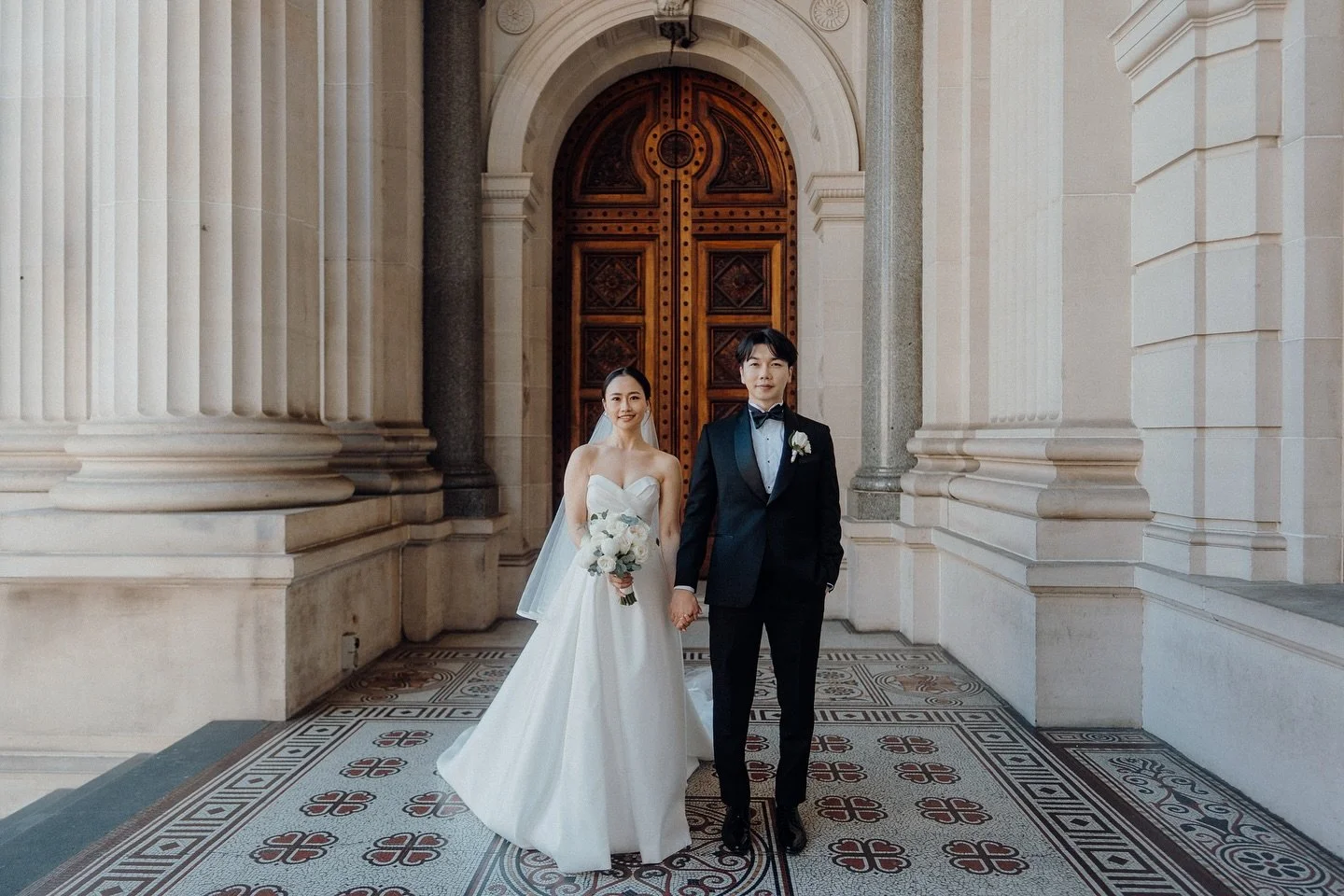From all the winter days Melbourne could have offered, Ashley & Cecilia were blessed with a whimsical one. Complete with the perfect breeze.
Makeup & Hairstylist @airymakeupstyle
#melbourneweddings #aucklandweddingphotographer #australia #