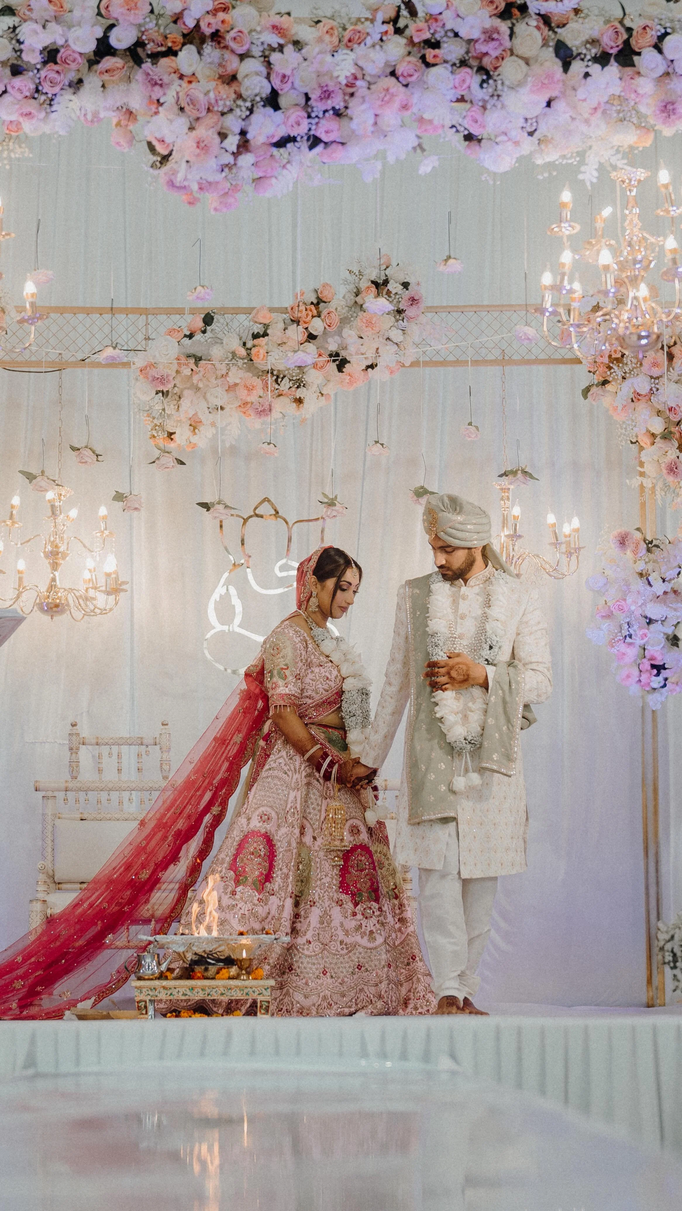 Pure elegance, soulful rituals, and a love that lights up every moment. Niyanta & Krishant
www.koukiphotographynz.com
Photo & Video | @koukiweddingsnz
Dj | @djkaz_nz
MC & Wedding coordinator | @priteshchandramrmc
Wedding Decorator | @bl