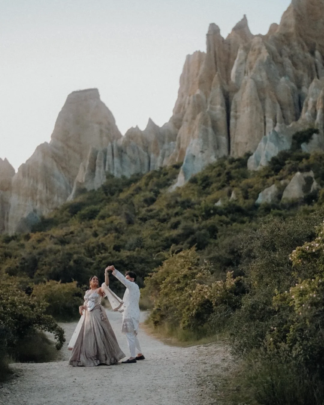 Last weekend, I flew down to the South Island, diving headfirst into some of New Zealand's most stunning landscapes &ndash; Queenstown, Lake Pukaki, Mt Cook, Moke Lake, Lake Tekapo, and the breathtaking Clay Cliffs in Omarama.

Spending time with Dee