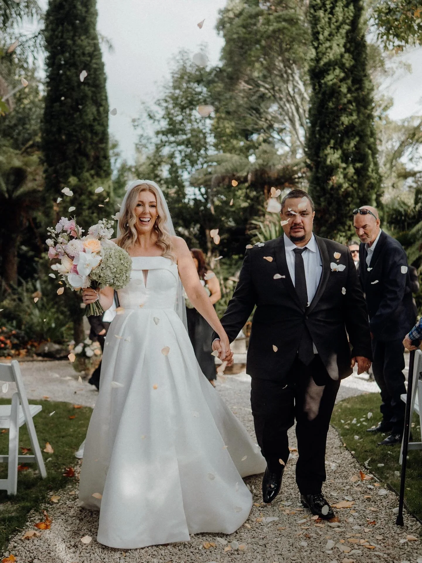 Huge congratulations to Owen and Melissa! Yesterday was an unforgettable autumn wedding celebration at Markovina Estate, with Whānau, the energy, the culture, and the love came together in perfect harmony. The vibes were electric from start to finish