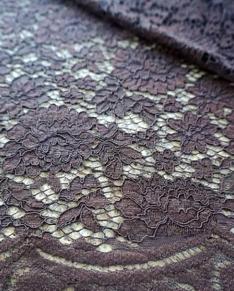 KAIN BROKAT 28614 // 150CM // RP. 60,000/M