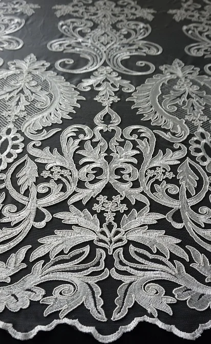 BROKAT BRIDAL CM 007// 130 CM // RP. 200,000/M