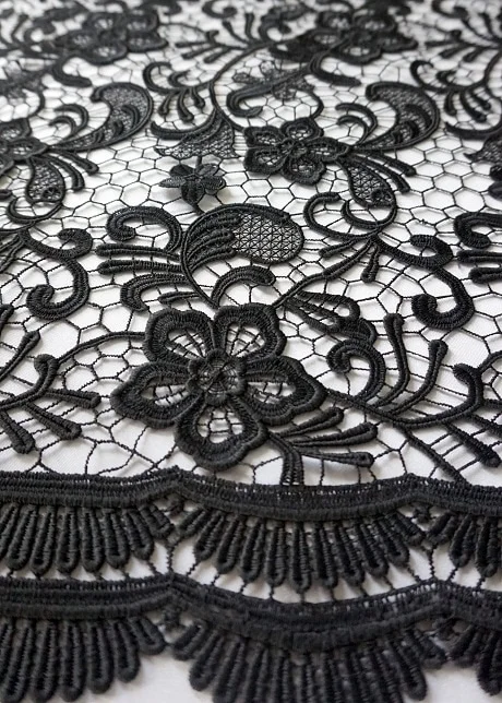 BROKAT PRADA P 014 // 130CM // RP. 125,000/M