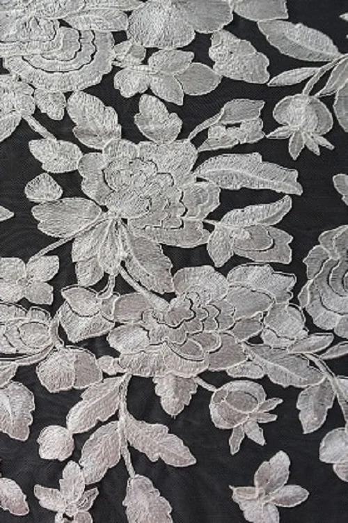 BRUKAT OFFWHITE BRIDAL CM 029 // 130 CM // RP. 200,000/M