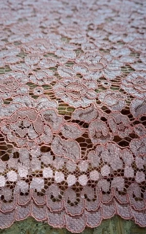 BRUKAT CORNELLY 28605 // 135 CM // RP. 60,000/M