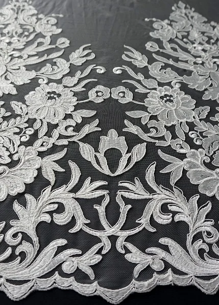 BRUKAT OFFWHITE BRIDAL CM 008 // 130 CM // RP. 200,000/M