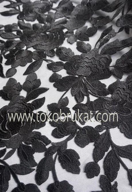 BRUKAT PRADA CM 029 // 130 CM // RP. 200,000/M