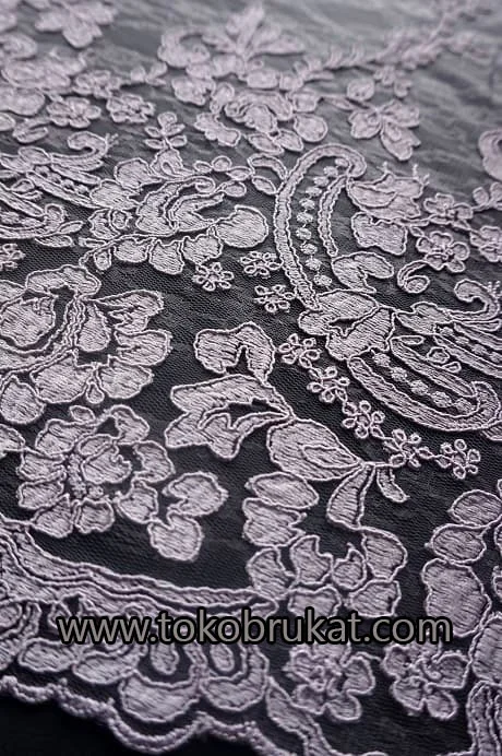 BRUKAT TULLE CORNELLY 081 //  130 CM // RP. 150,000/M