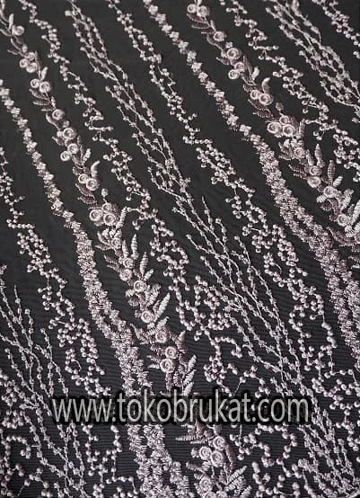 BRUKAT PRADA CM 062 // 130 CM // RP. 125,000/M