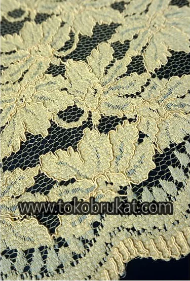 BRUKAT  68596 CORD // 145 CM // RP. 60.000/M