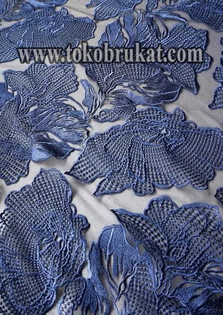 BRUKAT BRIDAL CM 072 // 130 CM // RP. 200,000/M