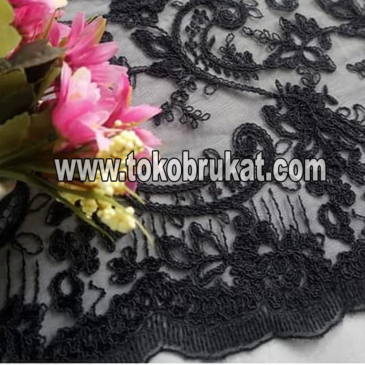 TULLE CORNELLY 092 // L:130 CM // RP. 95,000/M