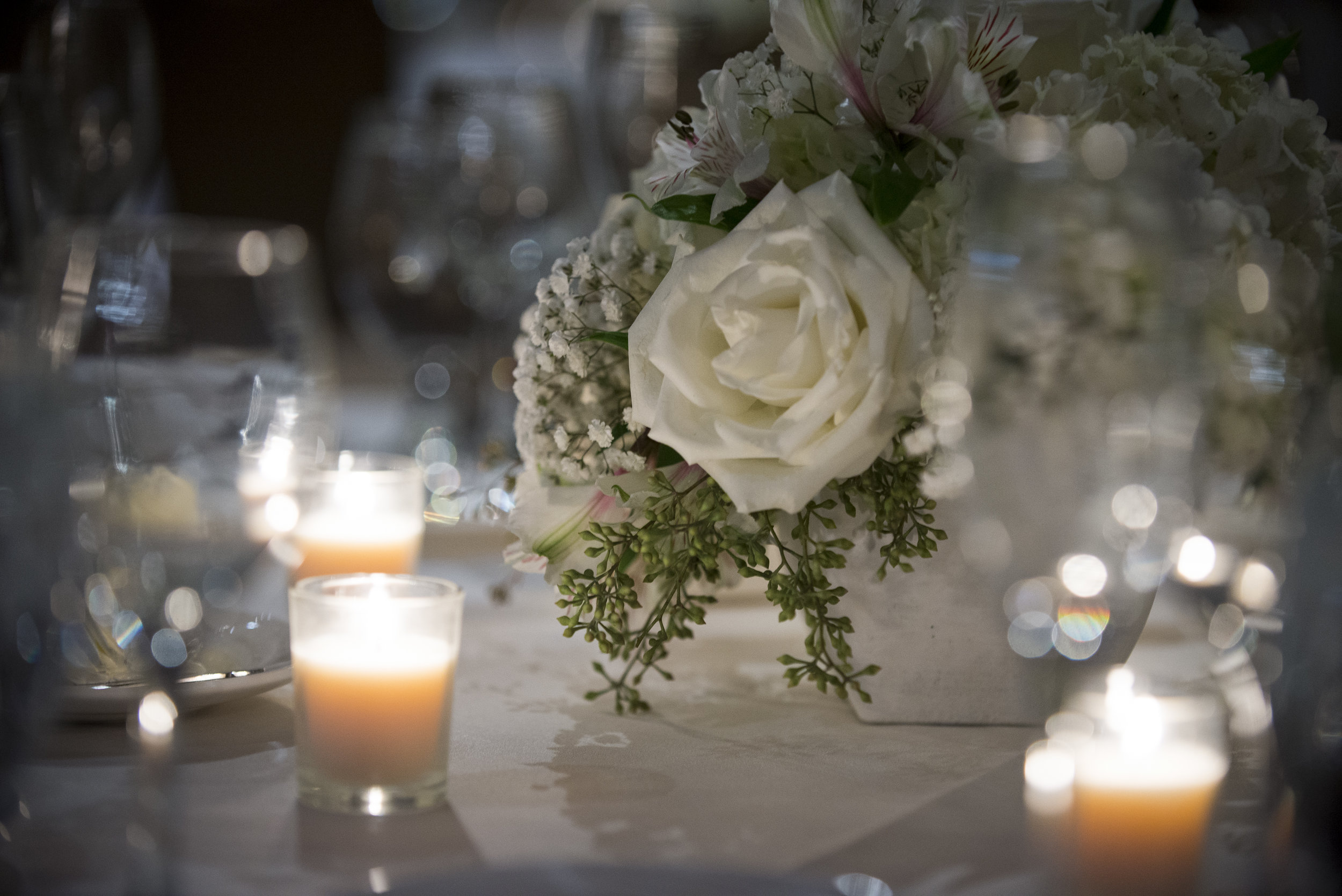 Winter wedding reception table setting // The Miner Details weddings