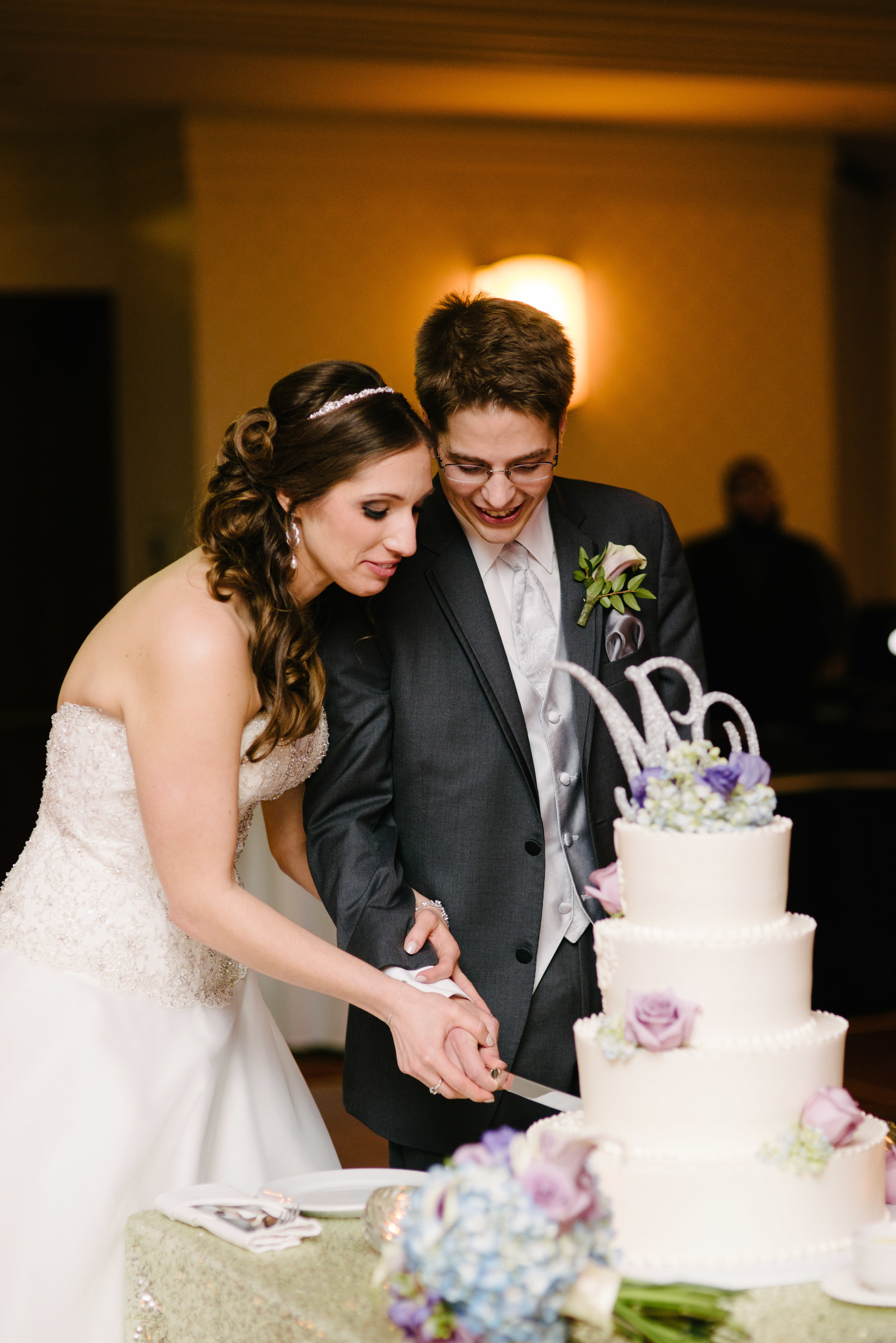 Cake cutting ballroom reception // The Miner Details weddings