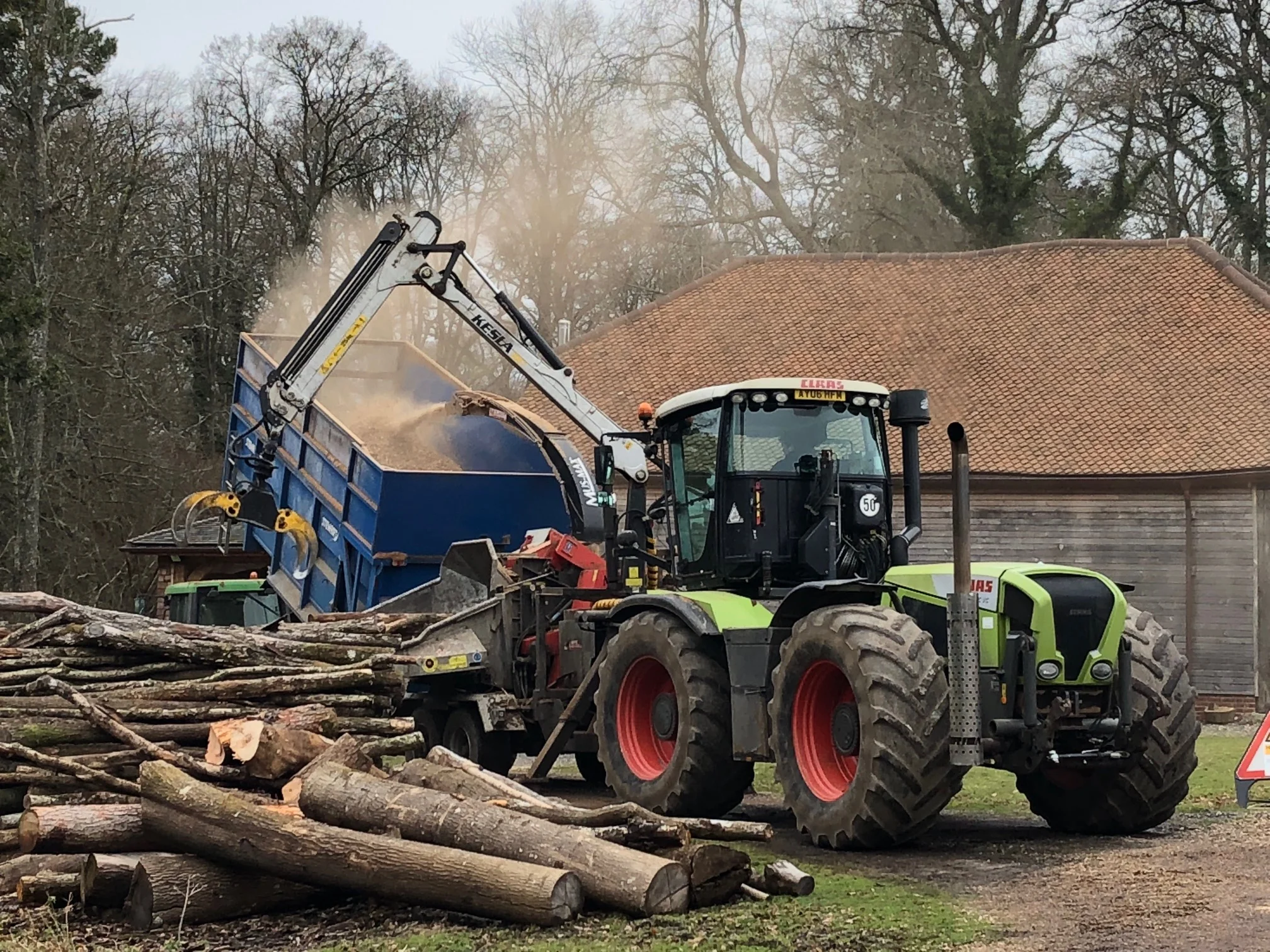 Wood chipping for the bio boiler in action