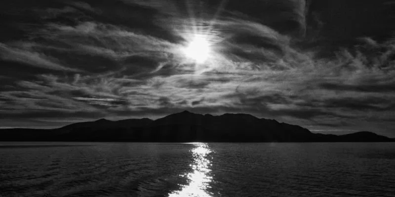 Isola  - Pop up Performance